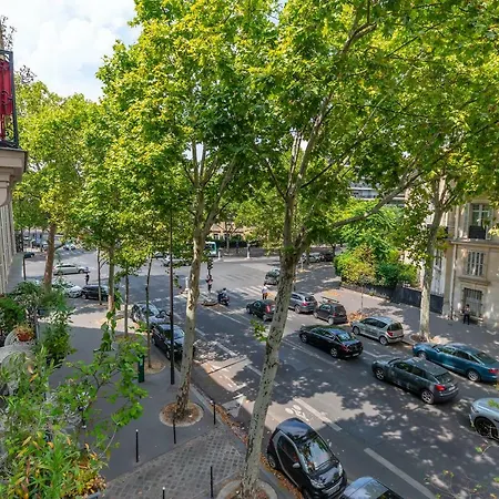 Apartment Authentic Parisian - Champs Elysees *