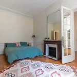 Authentic Parisian Apartment - Champs Elysees