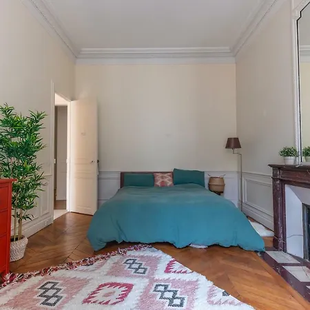 Appartamento Authentic Parisian - Champs Elysees *